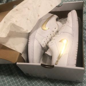 Women’s Nike Jordan 1 low